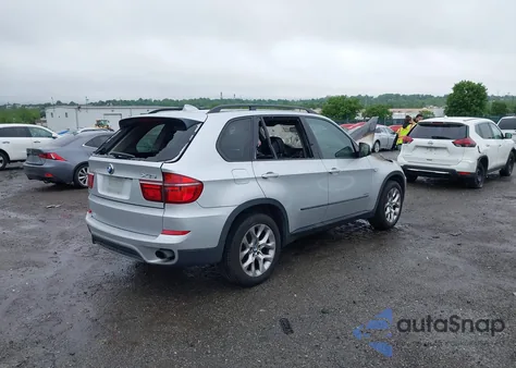 2011 BMW X5 xDrive35I/xDrive35I Premium/xDrive35I Sport Activity z USA, uszkodzony, nr VIN 5UXZV4C55BL410705
